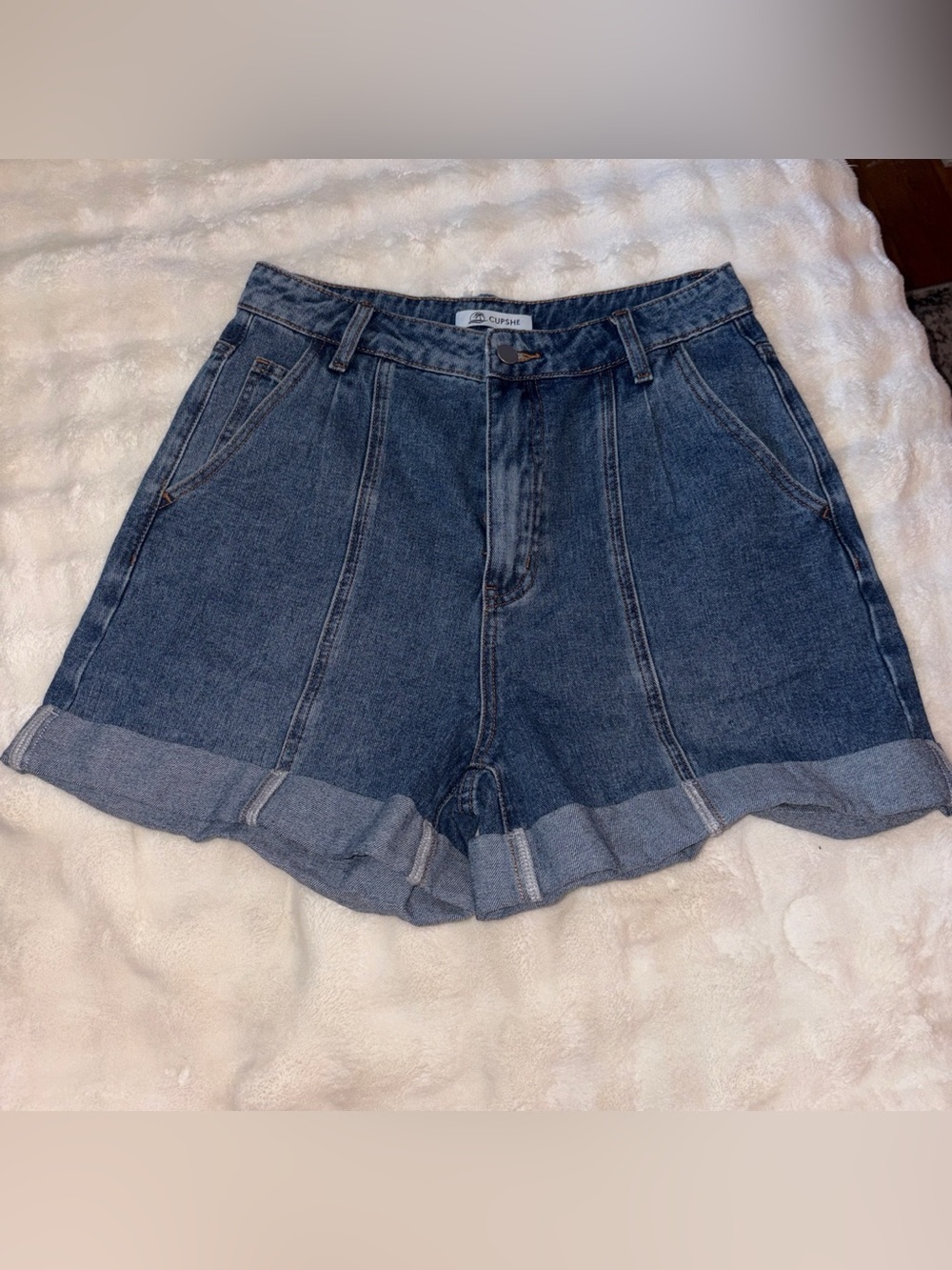 CUPSHE Indigo Blue High-Waist Cuffed Denim Shorts